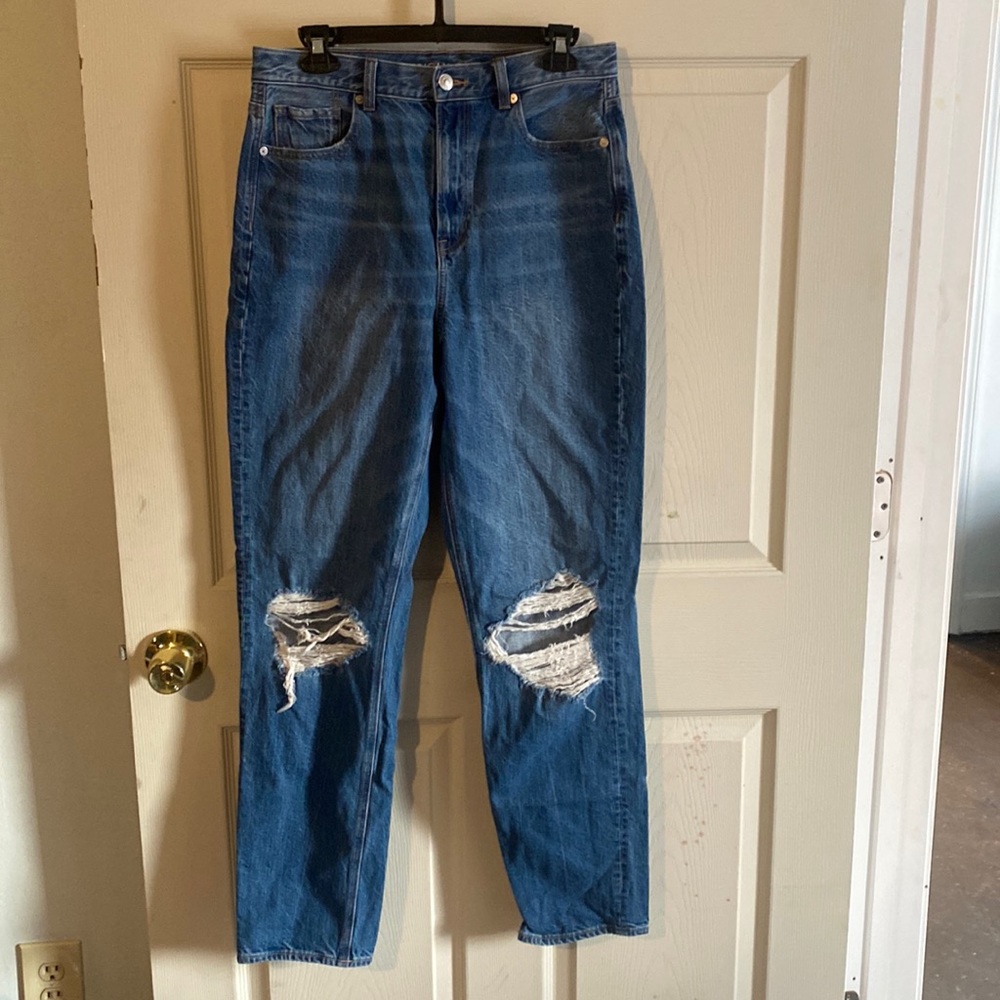 American Eagle Ripped jeans